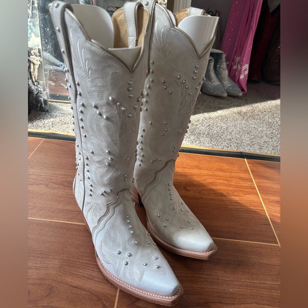 Ariat White Embellished Women's Boots